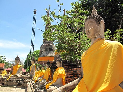 ご昼食後、世界遺産アユタヤ 観光へ